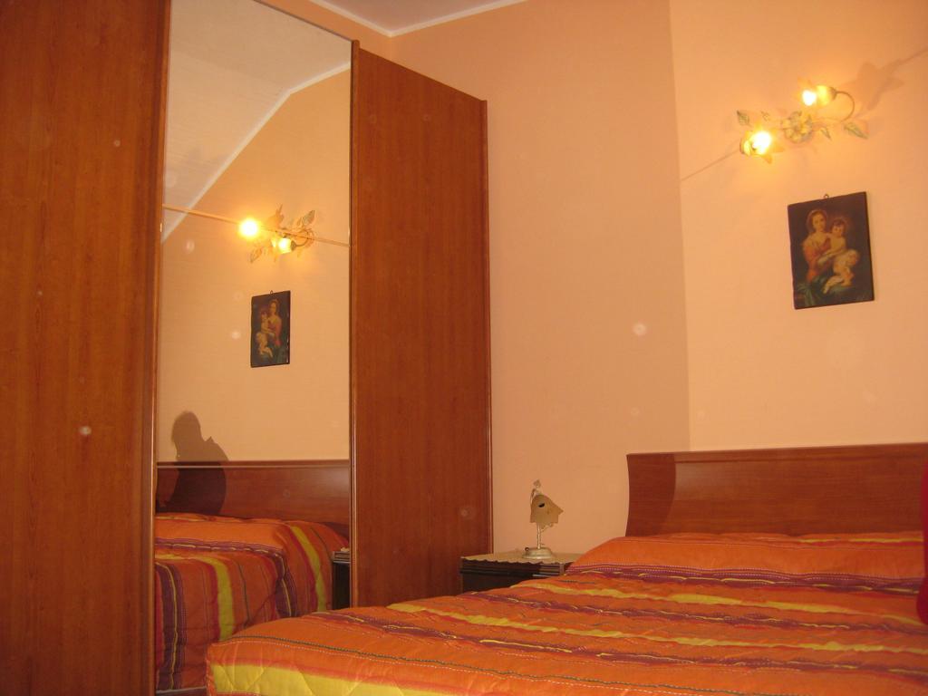 Villa Nina Трекастаньи Номер фото